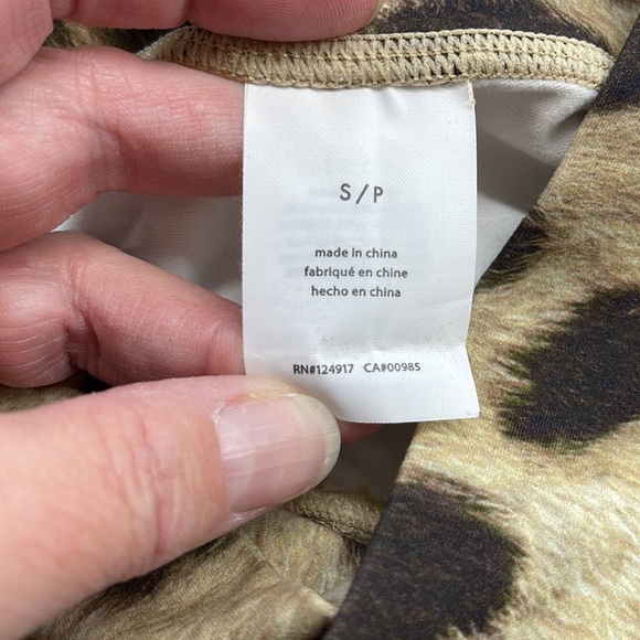 Weworewhat NWT Tan Leopard Splice Legging Biker Activewear Shorts Size Small - Picture 9 of 11